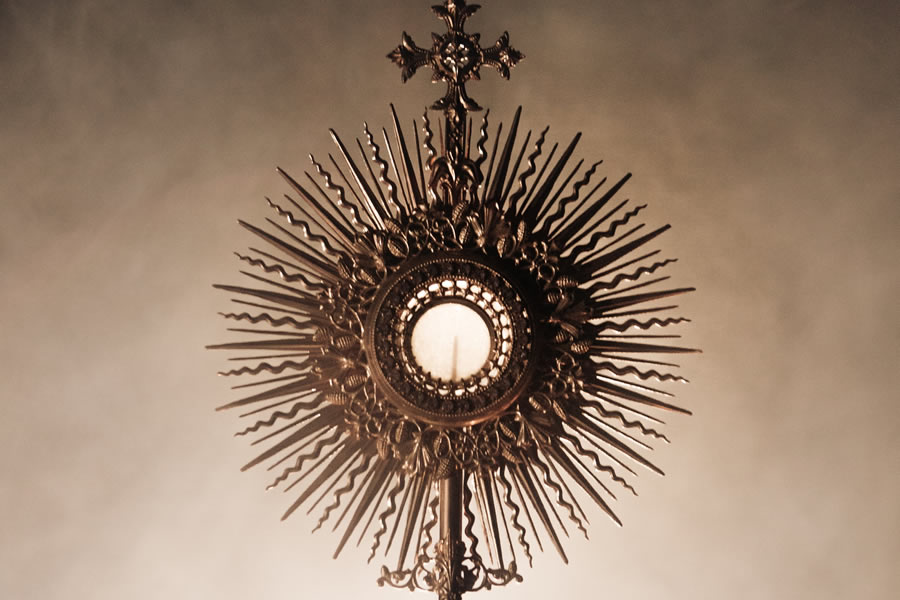 adoration3